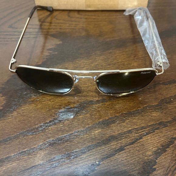 Polaroid Unisex Aviator Full Gold Frame & Tortoise Shell Polarized Sunglasses